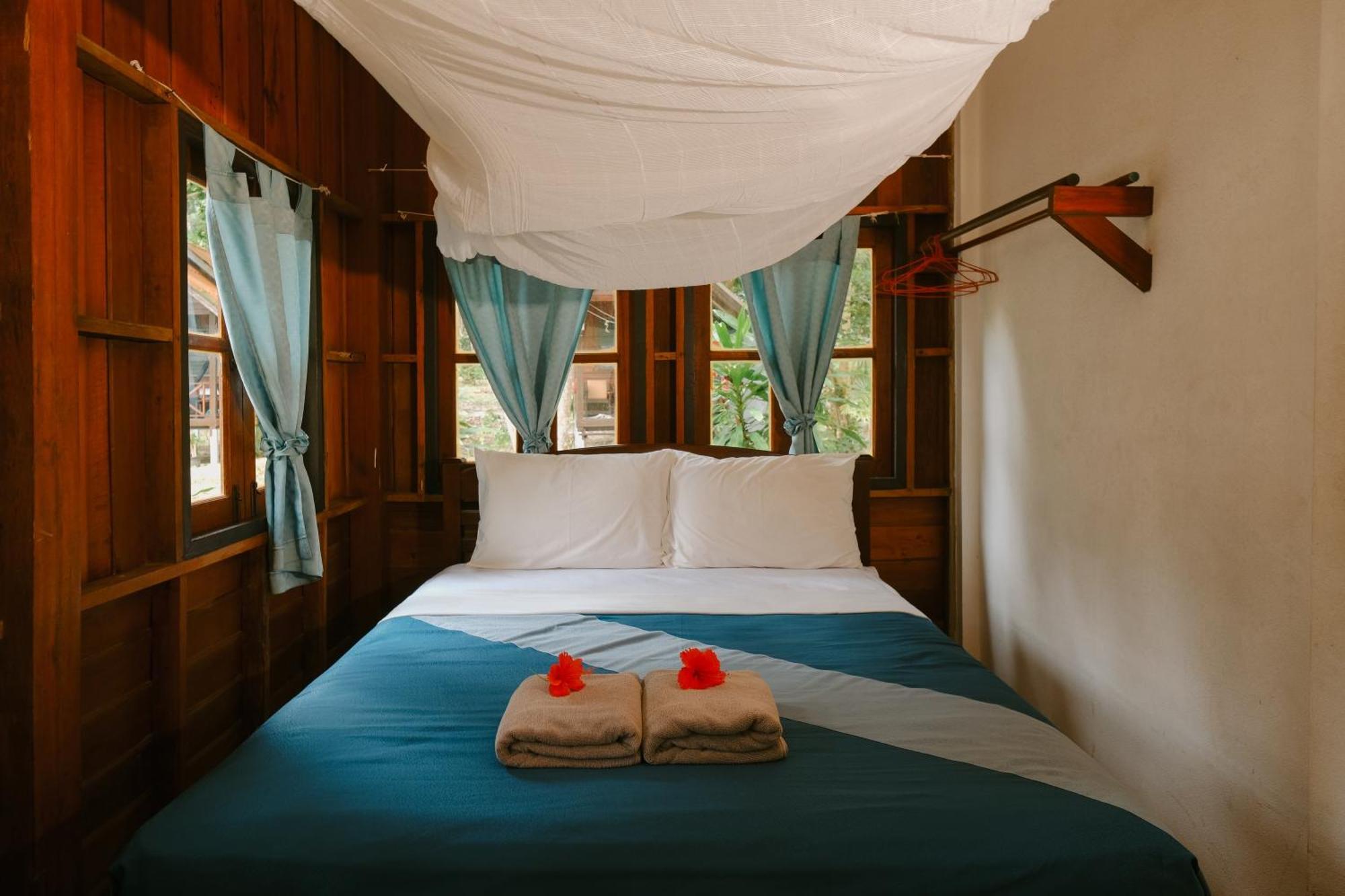 קו ג'ום Joy Bungalow Resort And Restaurant מראה חיצוני תמונה